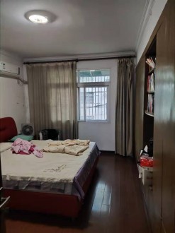 皖西南街 4室 150㎡ 48.8万 精装修带车库