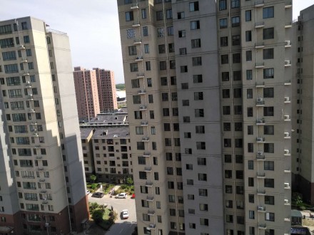 晋湖家园三室二厅二卫带车位和杂物间