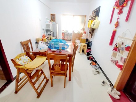 文苑花园附近 3室 111㎡ 76万 普通装修