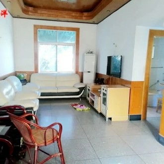 龙山路 附近 3室 100㎡ 70万 普通装修带院子