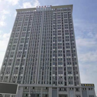 财富广场高层 3室 140㎡ 96万
