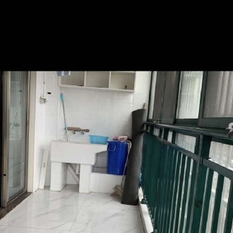 晋湖家园 3室 126㎡ 126万 精装修