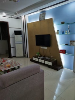 金色家园好楼层 3室 107㎡ 92.8万 精装修带18㎡ 杂物间
