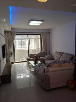 振龙山庄中层  108㎡ 精装带18平米杂物间(已装修)