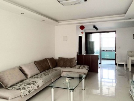 振龙山庄 中间楼层 精装4室 133㎡ 99.8万