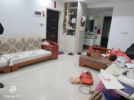 玉龙华府 3室2厅1厨1卫90平米， 87，8万 精装修