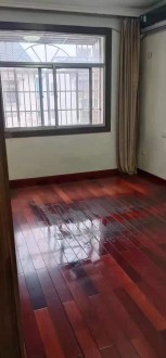 粮贸司 3室 99.7㎡  精装修带杂物间