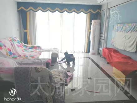 玉龙华府 3室 2厅1卫，128㎡ 128万 豪华装修