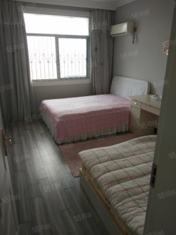 天龙新村好楼层 3室 118㎡ 89.8万 精装修