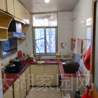 晋湖山庄2楼 3室 84㎡ 70.8万 精装修