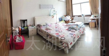 天龙新村 3室 105㎡ 92.8万 精装修带车库