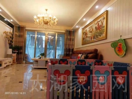 龙城庄园 3室 137㎡ 138万 豪华装修带杂物间