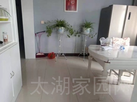 天龙新村 119㎡ 精装修带大车库和杂物间  96.8万