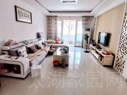 文苑花园 3室 120㎡ 112.8万 精装修带杂物间