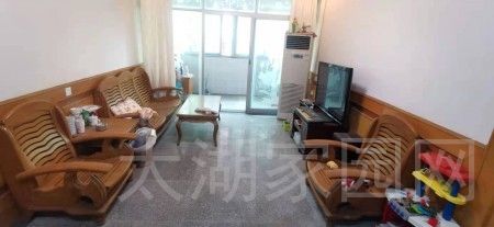 人民路中心地段 3室2厅2卫 94㎡ 78万 精装修带杂物间