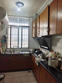龙安小区 3室 120㎡ 精装修 75万
