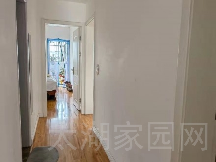 教委左右好房出售 3室 104㎡ 77万