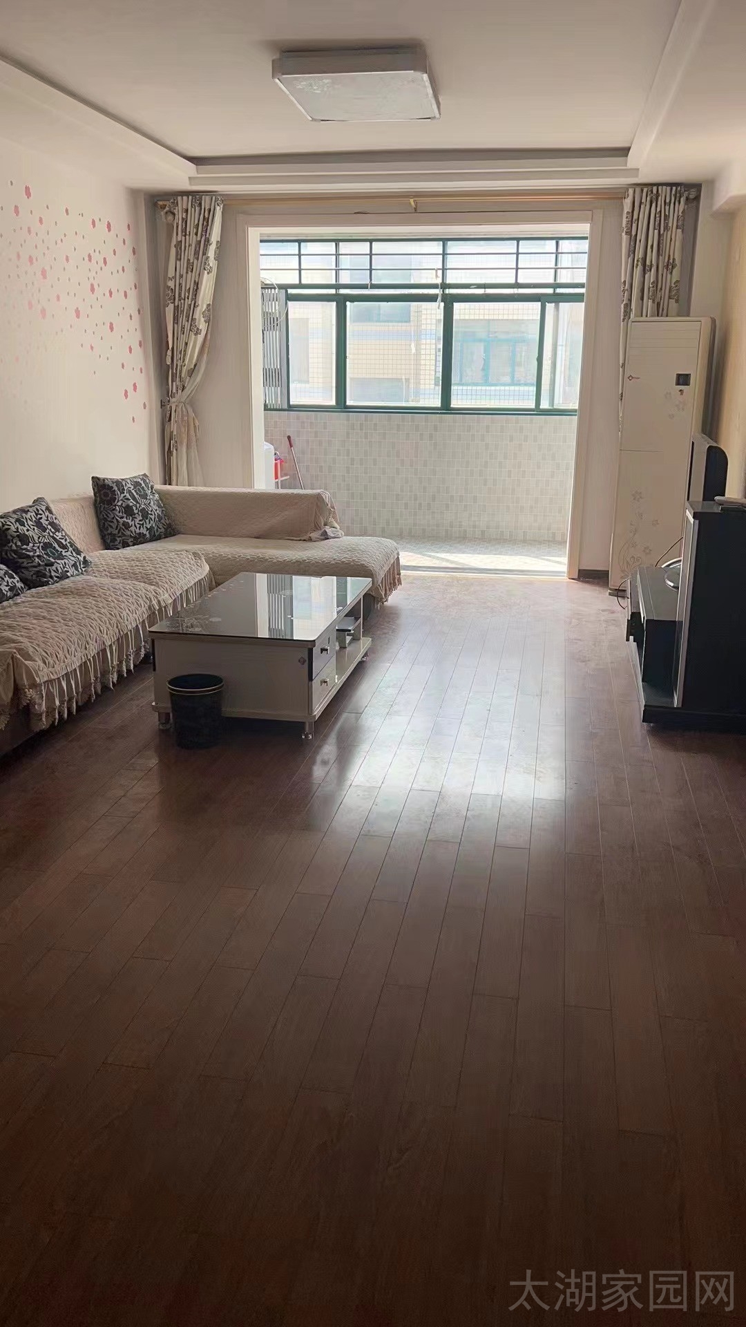 天泰花园 三室两厅两卫 126平方 93.8万 精装修