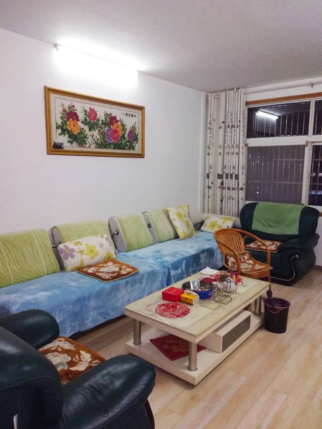 金色家园，精装三房两厅两卫带复式➕杂物间出售