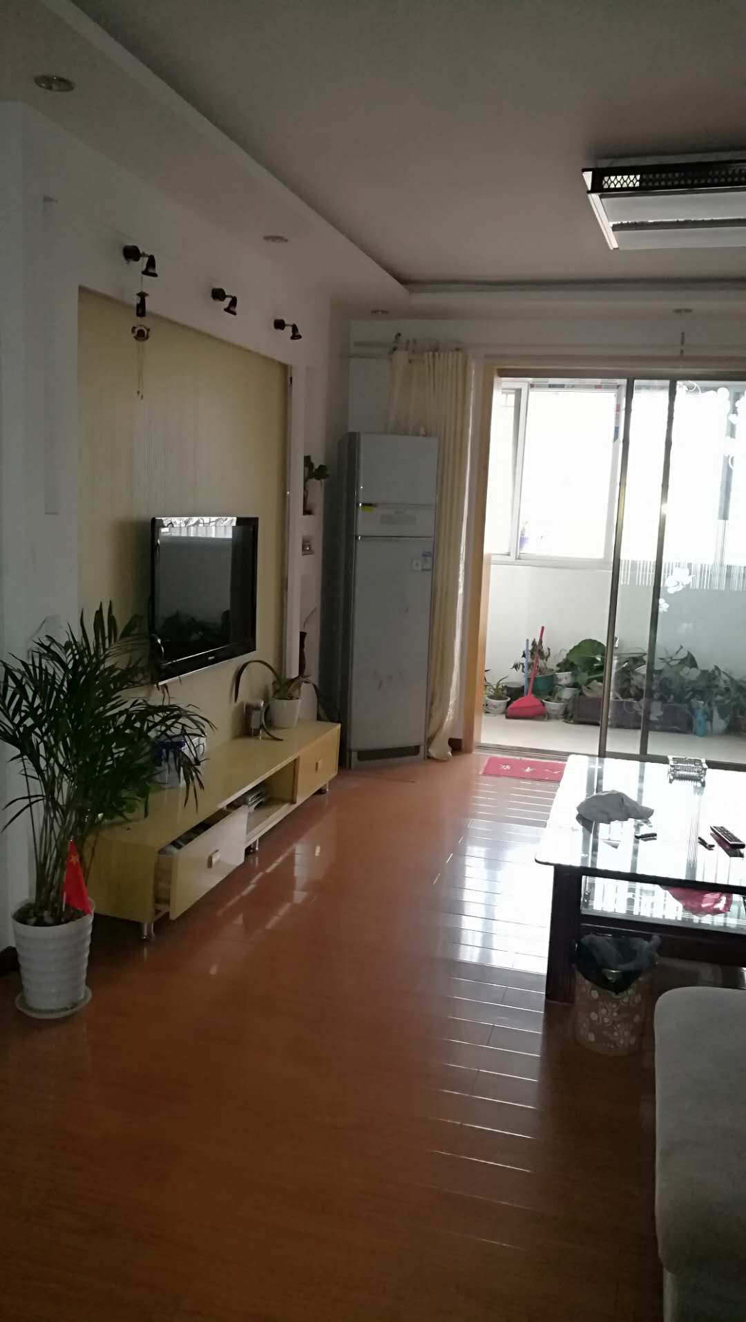 金色家园3室2厅1卫精装修设施齐全拎包入住