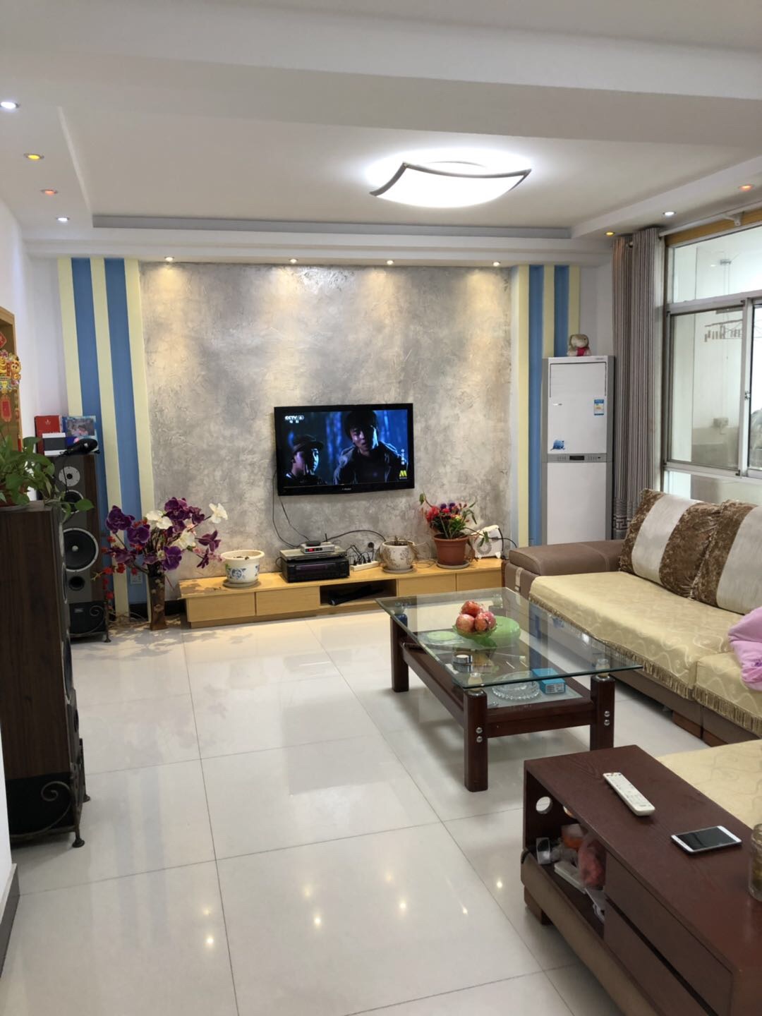 宏泰花园三室两厅两卫精装房