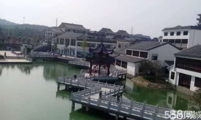 烟雨江南2间2层202平方毛坯房115万出售