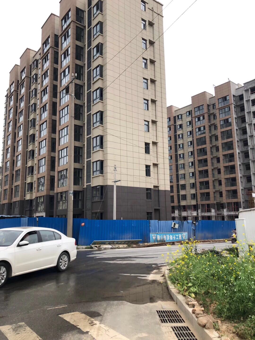 方合小区  131㎡ 92.8万元