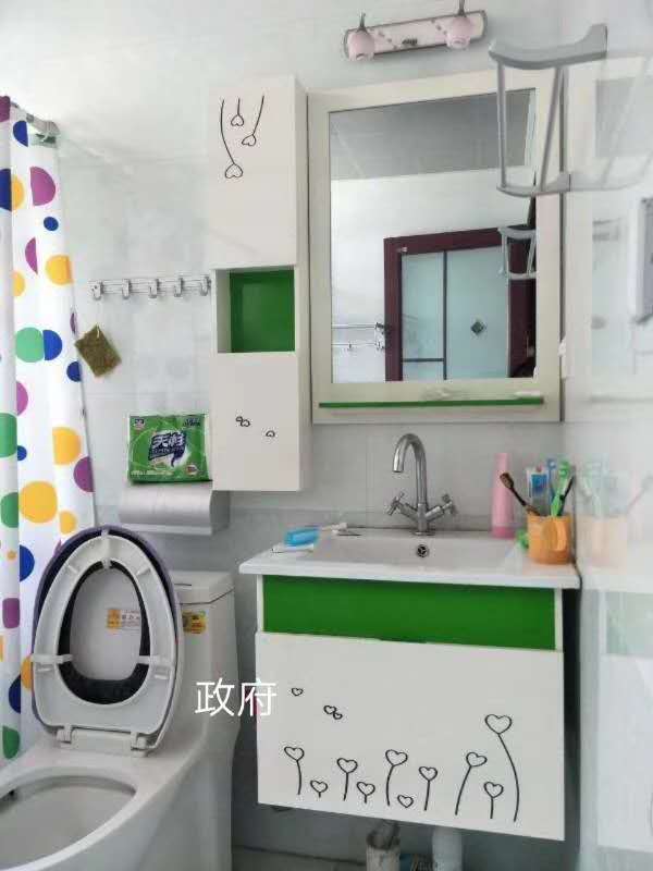 政府小区3楼137平方精装修带杂物间91.8万出售