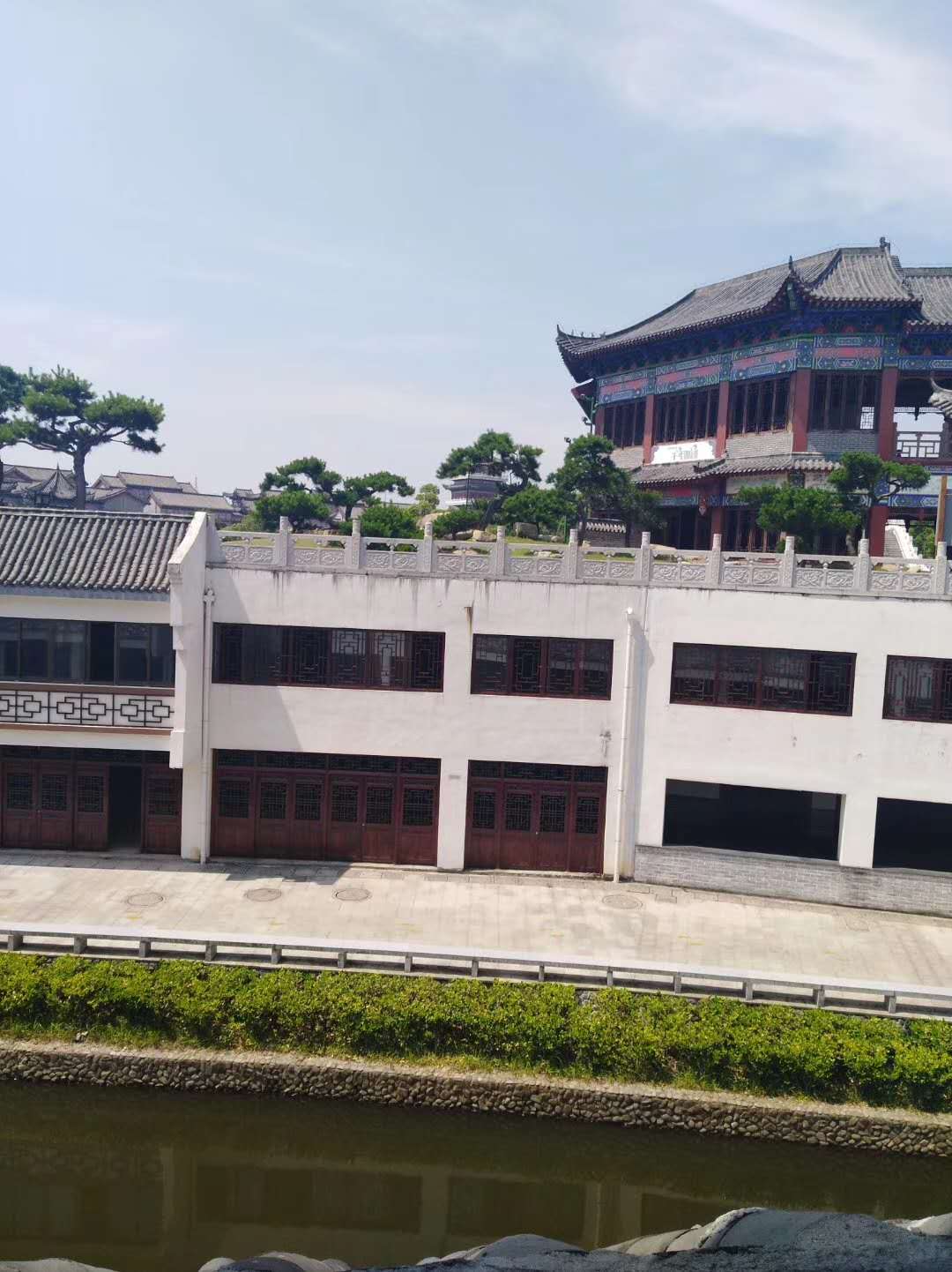 烟雨江南4楼131平方毛坯房87万出售