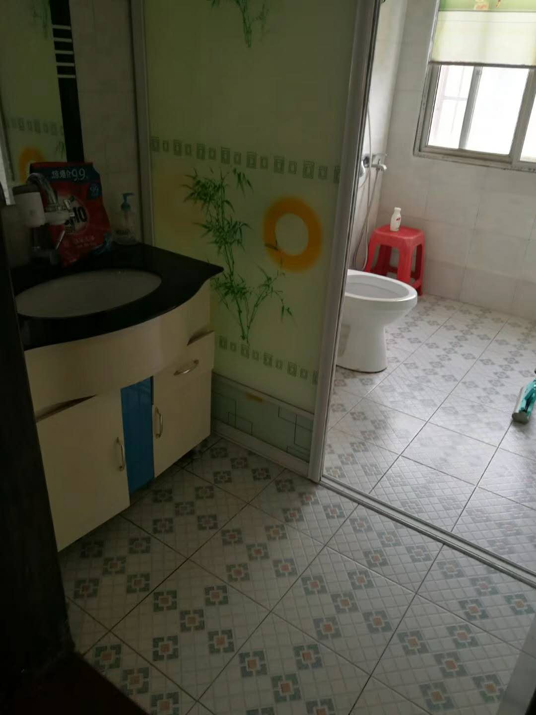 天龙景园3楼  108㎡精装带杂物间 85万元