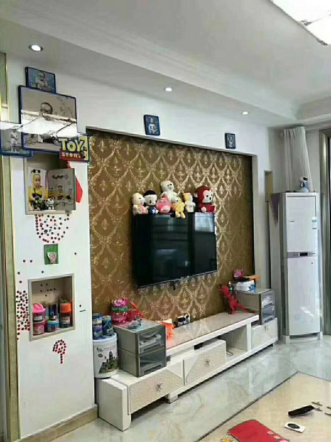 急售烟雨江南2楼103平米3室2厅1卫精装➕23平米车库 ，房东给力在次调价至88万，可按揭证满