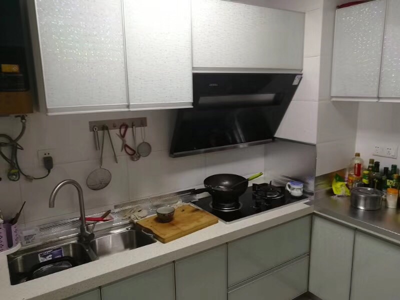 玉龙华府精装三房出售