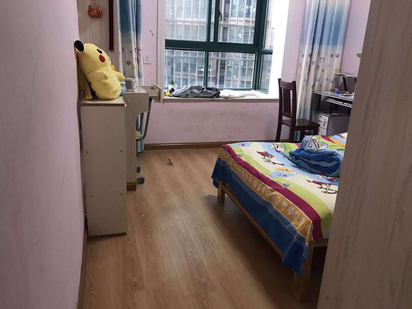 龙城庄园  140㎡ 128.8万元