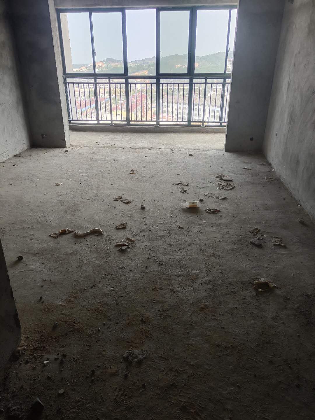 龙城庄园  266㎡ 132万元