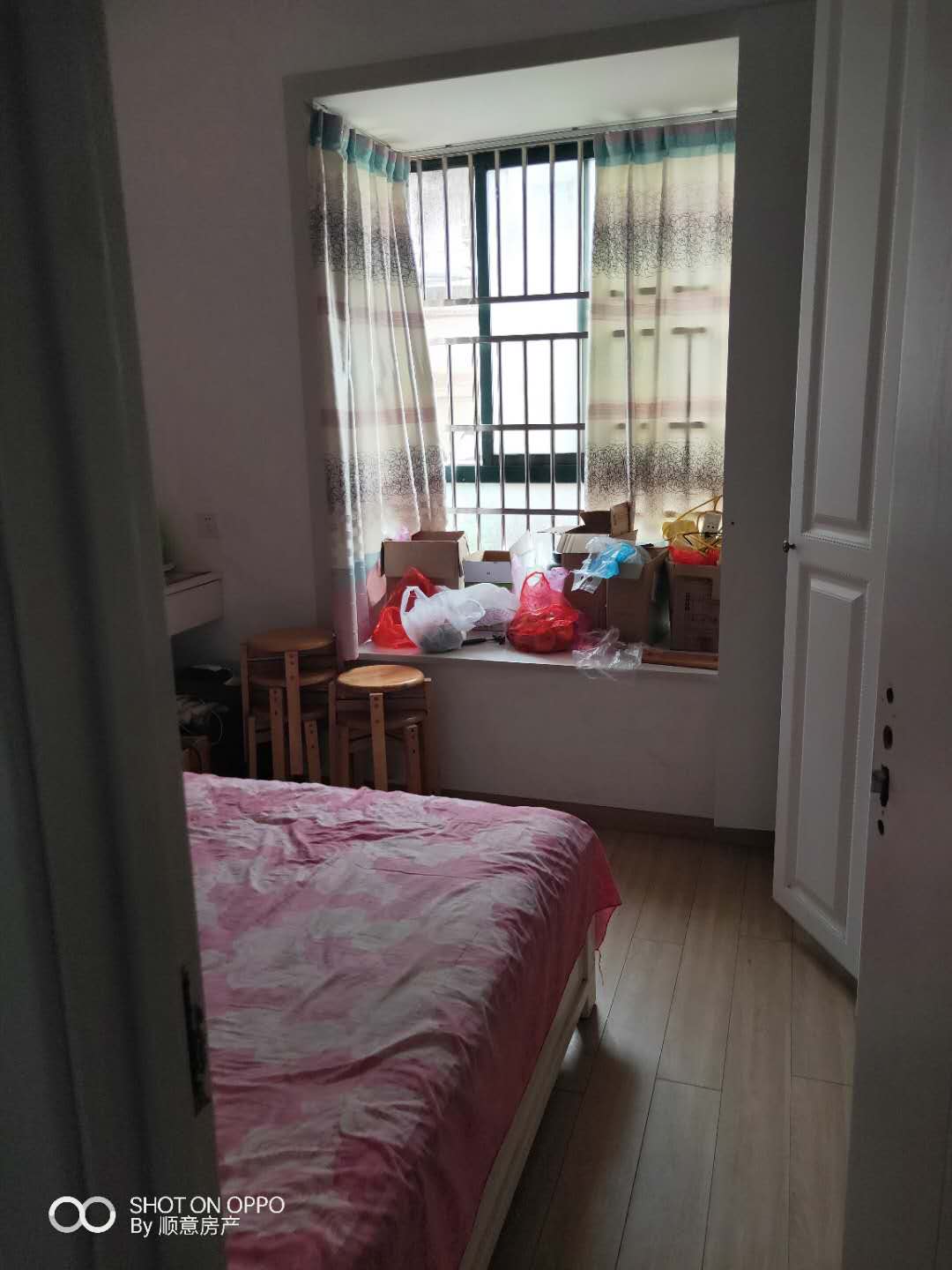 龙城庄园  125㎡ 99万元带杂物关门卖