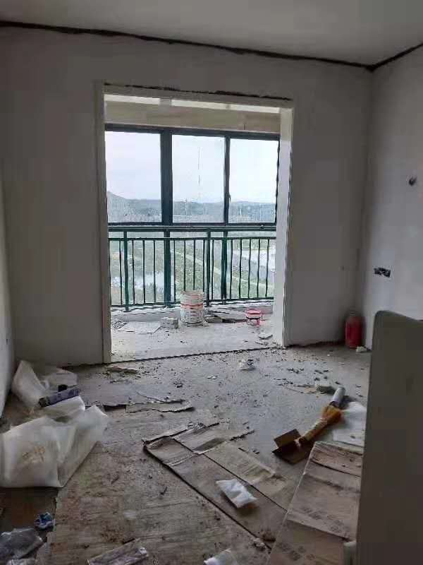 龙城庄园  121㎡ 83.8万元