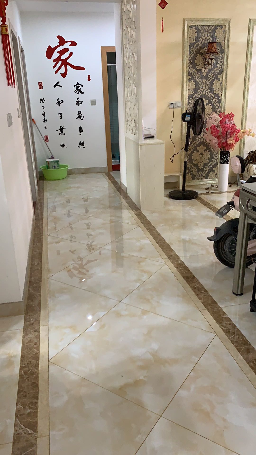 凤凰城  123㎡ 124万元