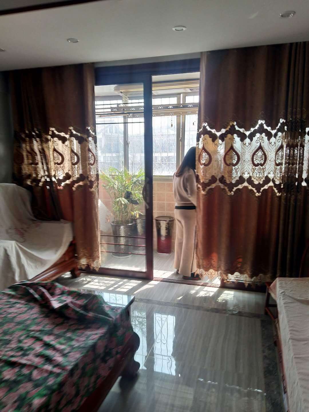 文博园烟雨江南  复式楼105㎡ 125万元