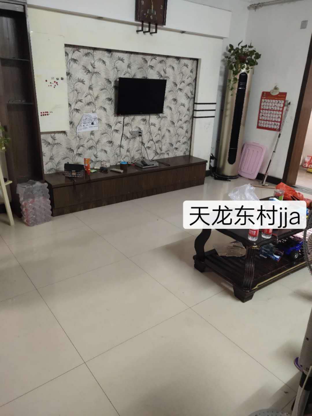 天龙东村  114㎡ 90万元精装带车库