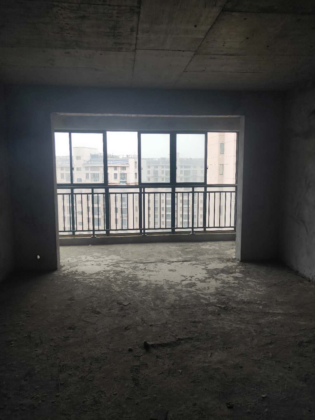 龙城庄园  138㎡ 102万元