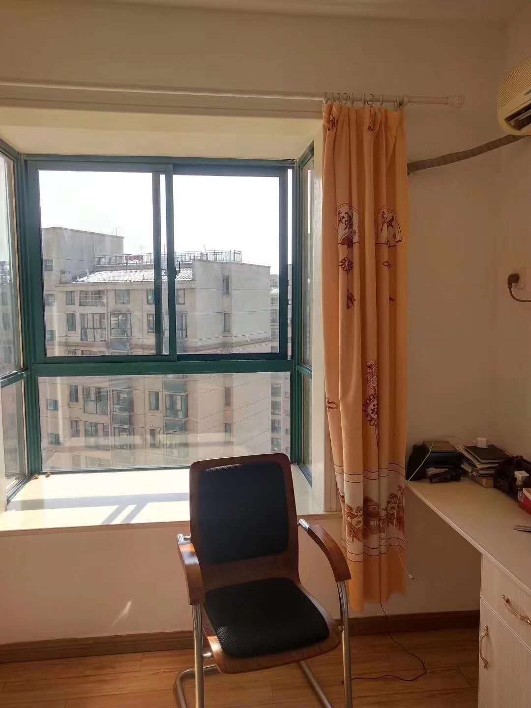 天龙新村  117㎡ 80万元