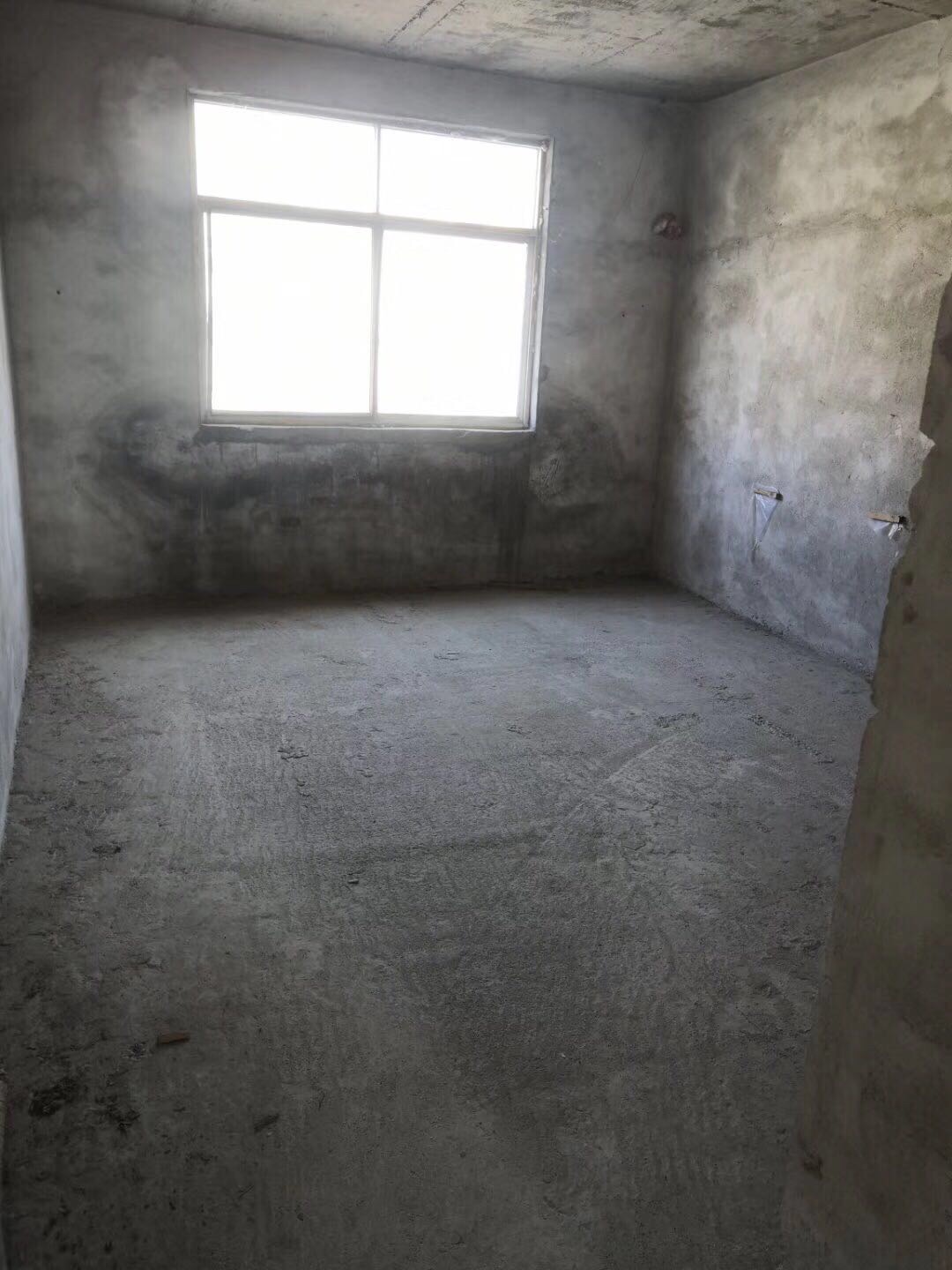 龙城庄园  132.75㎡ 105万元