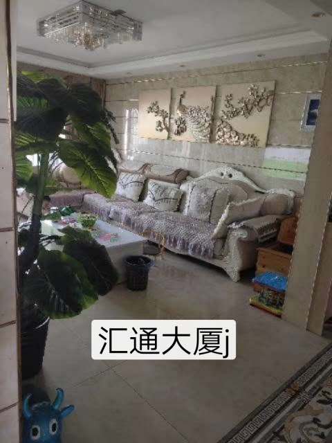 汇通大厦  135㎡ 122万元精装证齐全