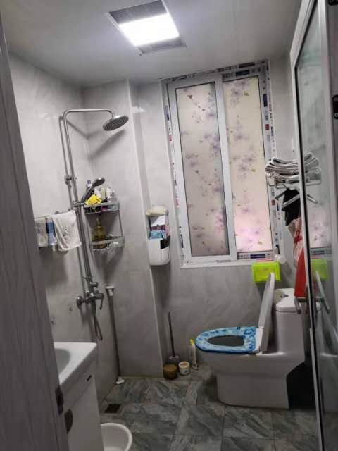 普贤花园  99㎡精装修 90.8万元