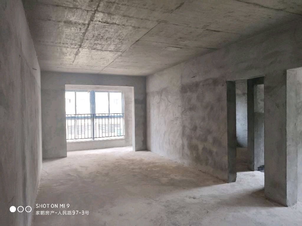 玉龙华府  124㎡ 81万元