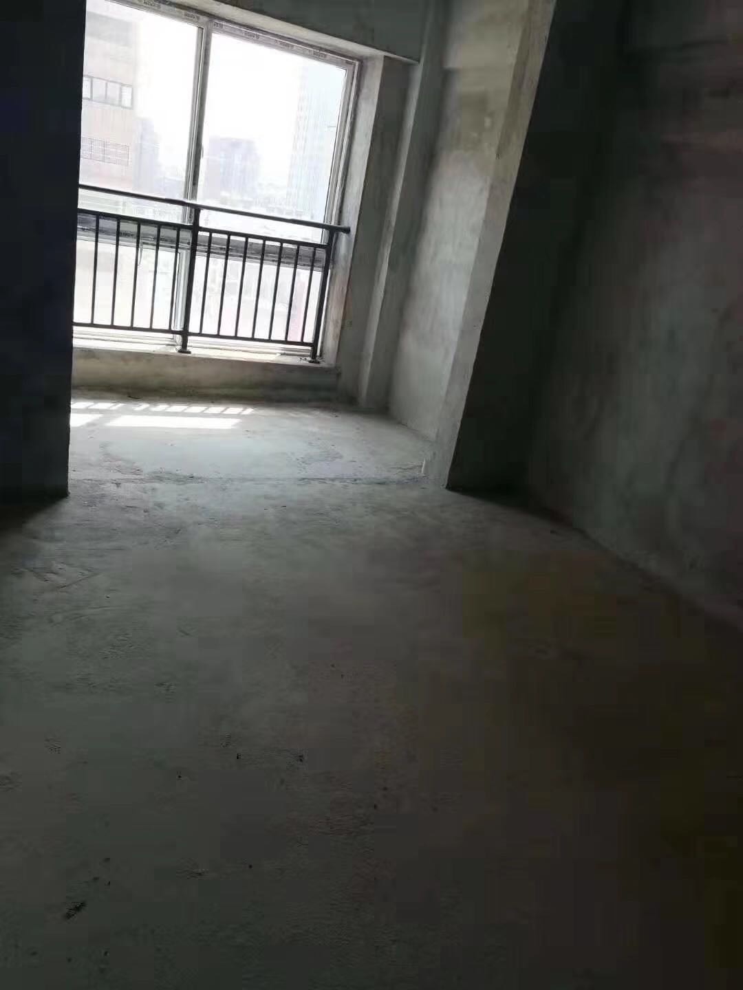 龙城庄园  135㎡ 95.8万元