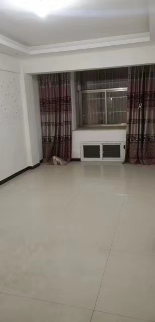 方合小区  104㎡ 82.8万元