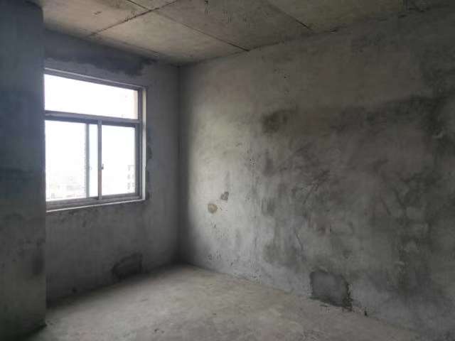 汇通大厦  126㎡ 93.8万元