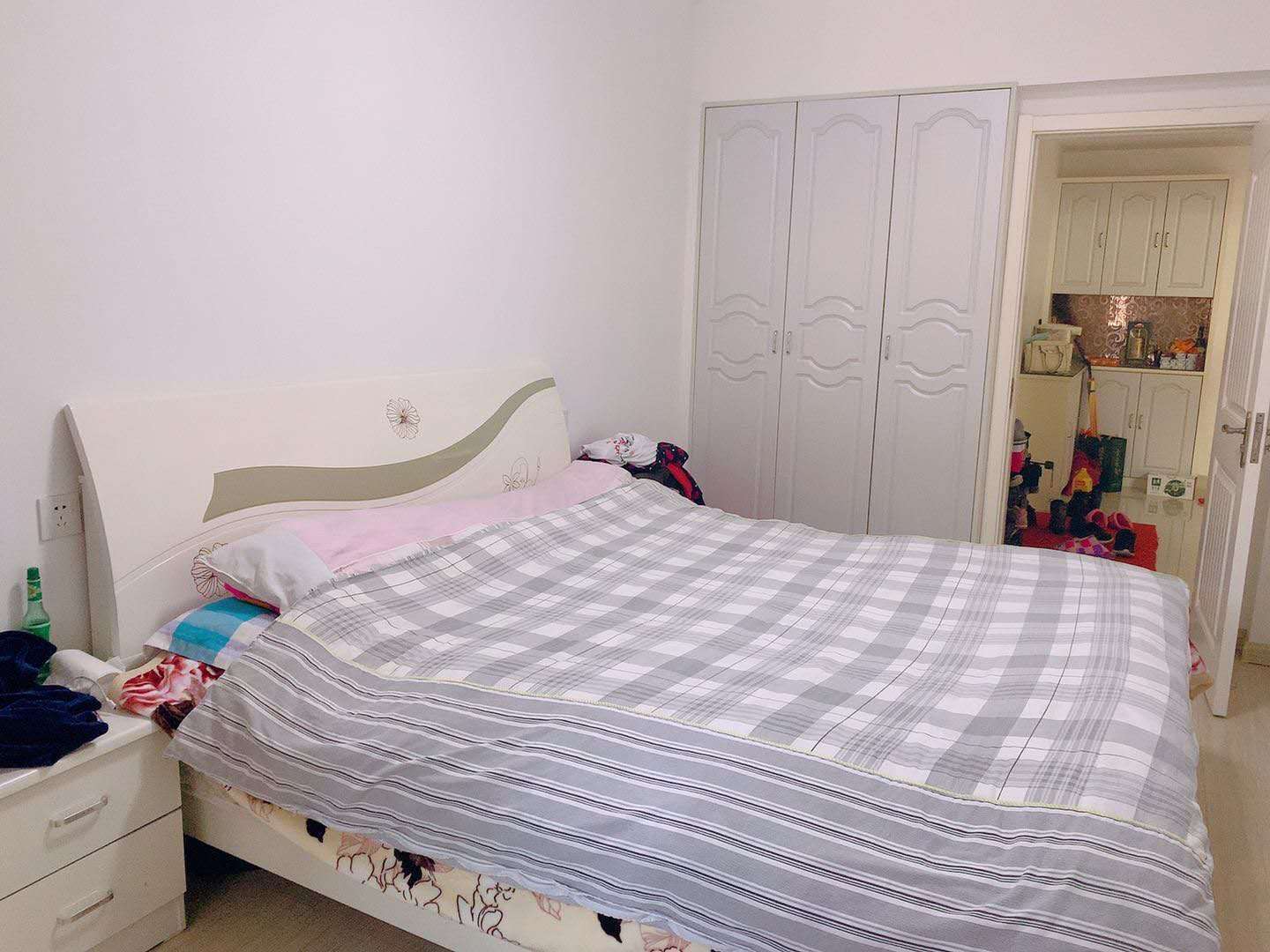 玉龙华府  120㎡ 105万元带杂物间