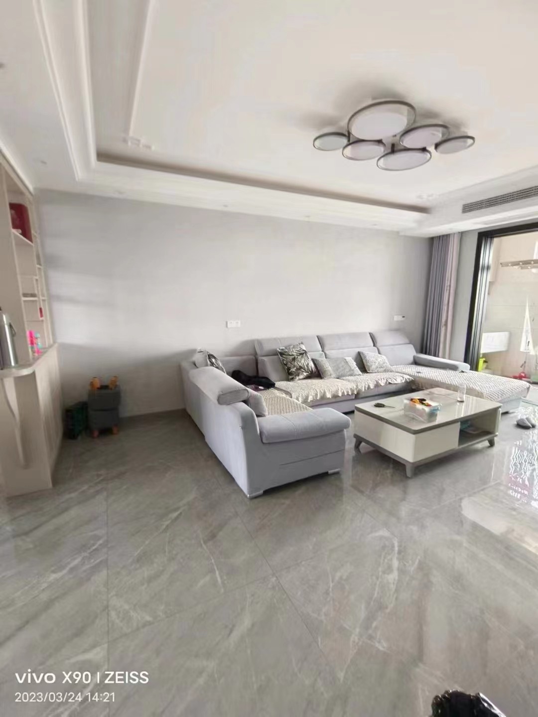 晋湖家园 3室2厅2卫 142㎡ 138.8万 精装修